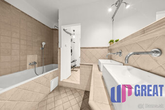 Na predaj 5-izbový byt s výmerou 114 m² v tichej a zelenej č - 17