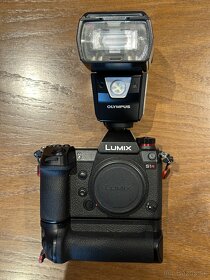 Panasonic Lumix S1R s príslušenstvom - 17