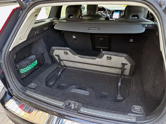 Volvo V60 B4 Business diesel 197PS AT/8 r.2022 - 17