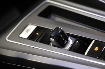 Volkswagen Golf 8 Variant 2.0 TDI 110kW DSG automat - 17