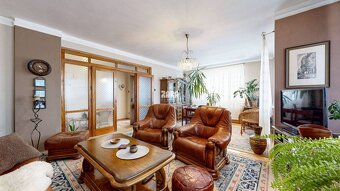 Vyšné Opátske - VÝNIMOČNÝ rod.dom 3 podlažný,10 izieb, - 17