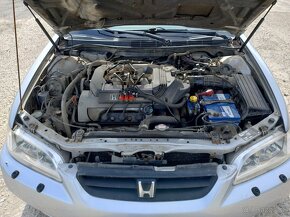 HONDA Accord Coupe 3.0 VTEC V6 - 17