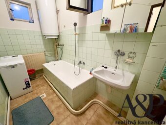 4 IZBOVÝ RD S GARÁŽOU, POZEMOK 776M2, ŽELEZNIČNÁ UL., SENICA - 17