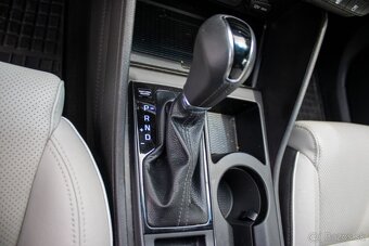 Hyundai Tucson 1.6 T-GDi Premium A/T 4x4 - 17