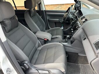 Volkswagen Touran 1.6TDI DSG - 17