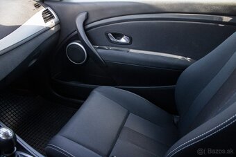 Renault Mégane Coupe 1.6 16V 81 kW - 17