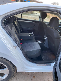 Predám Skoda superb 2,0Tdi 140kw, DSG, rv 2015.275700km - 17