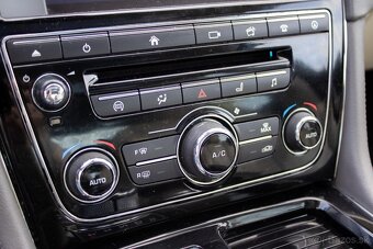 Jaguar XJ R 3.0 V6 250 kW - 17