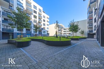 Luxusný kompletne zariadený 2i byt v centre Bratislavy - 17