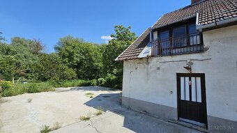 Na predaj 6-izbový domu 170 m2 s dvojgarážou 72 m2 v obci To - 17