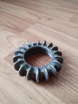 PREDÁM ORIGINÁL DIELY MOTORA JAWA PÉRÁK 250 FJ / KOMUNISTA - 17