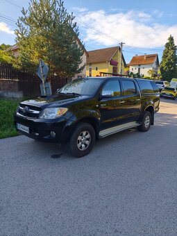 Toyota Hilux pick up - 17