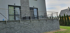 Hliník,kov,nerez-terasa,balkón,schody,plot,brána,prístrešok. - 17