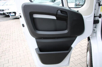 Dodávka CITROËN Jumper FT 35 L3H2 BlueHDi 140k S&S,r.v. 2023 - 17