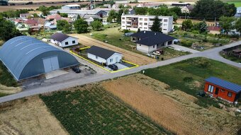 Moderná novostavba pri Piešťanoch – bývajte komfortne už zaj - 17