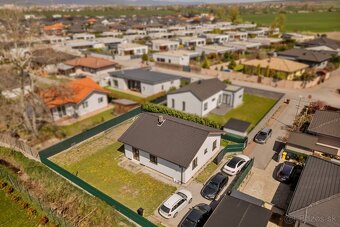 ÚTULNÝ 4-IZB RODINNÝ DOM, NOVOSTAVBA, TICHÁ ULICA - 17