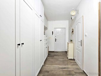 RESERVÉ 2i byt s loggiou 53m2 pri Mlyn.náhone / Študentská - 17