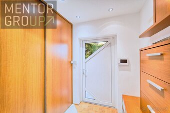 REZERVOVANÉ - 360° VR - Ponúkame na predaj RD s bazénom, stu - 17