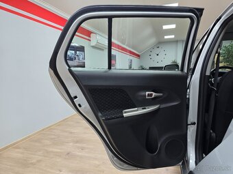 Toyota Urban Cruiser 1.4 I D-4D 4x4 Terra - 17