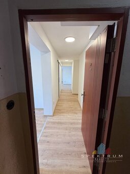 SPEKTRUM REALITY- Na PREDAJ 3 -izbový byt, 61m2, 2x loggia,  - 17