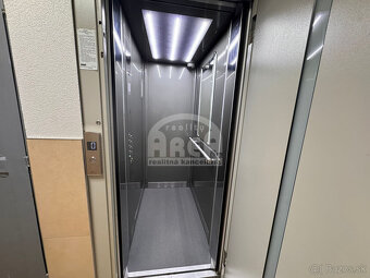 Priestranný 5- izbový byt na sídlisku Východ v Michalovciach - 17