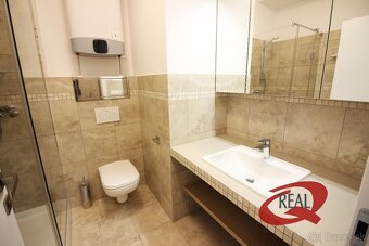 BEZ PROVÍZIE//NADŠTANDARDNE VYBAVENÝ BYT V CENTRE MESTA - 17