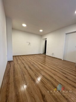 SPEKTRUM REALITY- Na PREDAJ 3 -izbový byt, 57 m2, Handlová,  - 17