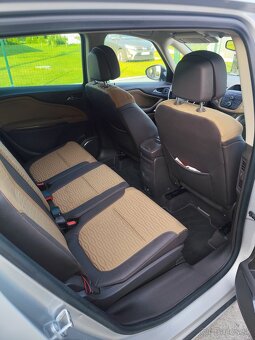 Opel Zafira Tourer 2.0 CDTi ECOTEC - 17