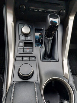 Lexus NX 300h 2.5 FWD Comfort - 17