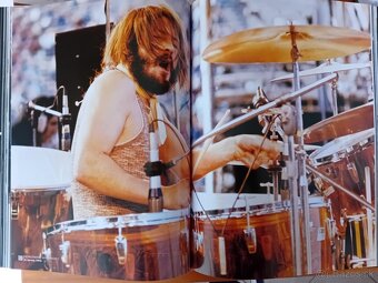 Hudobné knihy a Encyklopédia Rock&Pop - 17