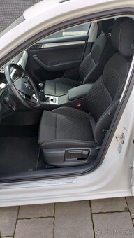 Škoda Superb III Facelift combi 2.0 TDi - 17