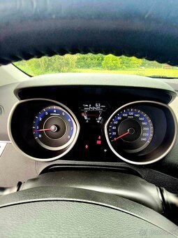 Hyunday elantra 2013 1.6 97kw benzín - 17