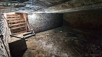 Na predaj: Rodinný dom s obchodným priestorom - 17