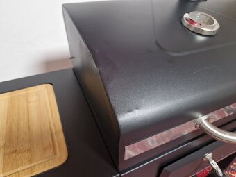 Klarstein Meat Machine gril na drevené uhlie - 17