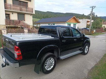 toyota Hilux 3.0 4x4 manuál - 17