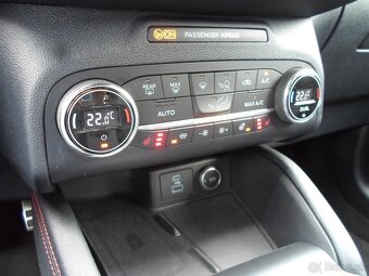 Ford Kuga 2.5 Duratec PHEV 225k ST-Line automat,ParkPilot,al - 17