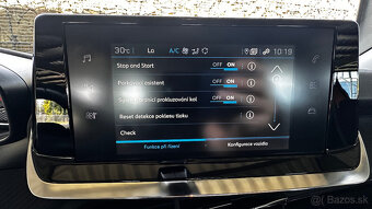 Peugeot 2008 1.2 PureTech 100 Active Pack ,r.v.- 2022 - 17