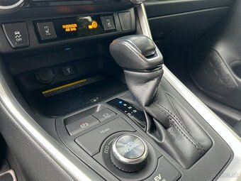Toyota Rav4, 2.5 Hybrid Black Edition 1.maj - 17