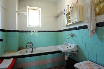 4 izbový poschodový rodinný dom na predaj - 17