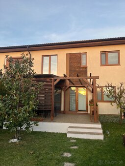 Poschodový rodinný dom - 17