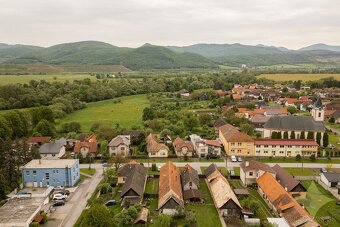 Predáme slnečný rodinný dom v tichej lokalite Lovča - 17