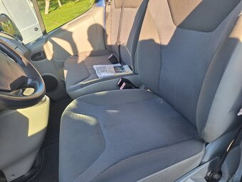 Opel VIVARO 2.0 DIESEL 6 MIESTNY OBYTNÝ - 17