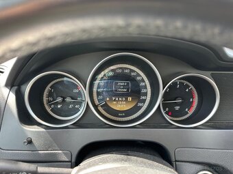 Mercedes-Benz C 220 CDI - 17