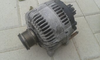 VW Passat b6 2.0tdi 103kw-Rozpredam - 17