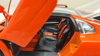 1:18 VOLKSWAGEN NARDO W12 - 17