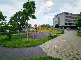 Ponúkame na predaj dvojgarsónku na Blagoevovej ulici v Brati - 17