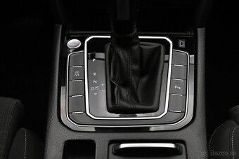 Volkswagen Passat Variant 2.0 TDI DSG EVO Elegance - 17
