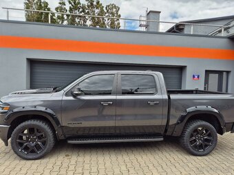 DODGE RAM 1500 5,7 HEMI 2022 GT 46 000 km - 17