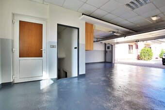 8-izbový rodinný dom v centre Malinova - 17