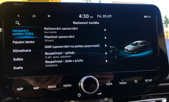 Hyundai i30 Kombi 1.6 CRDI 7DCT Edition 30 - 17